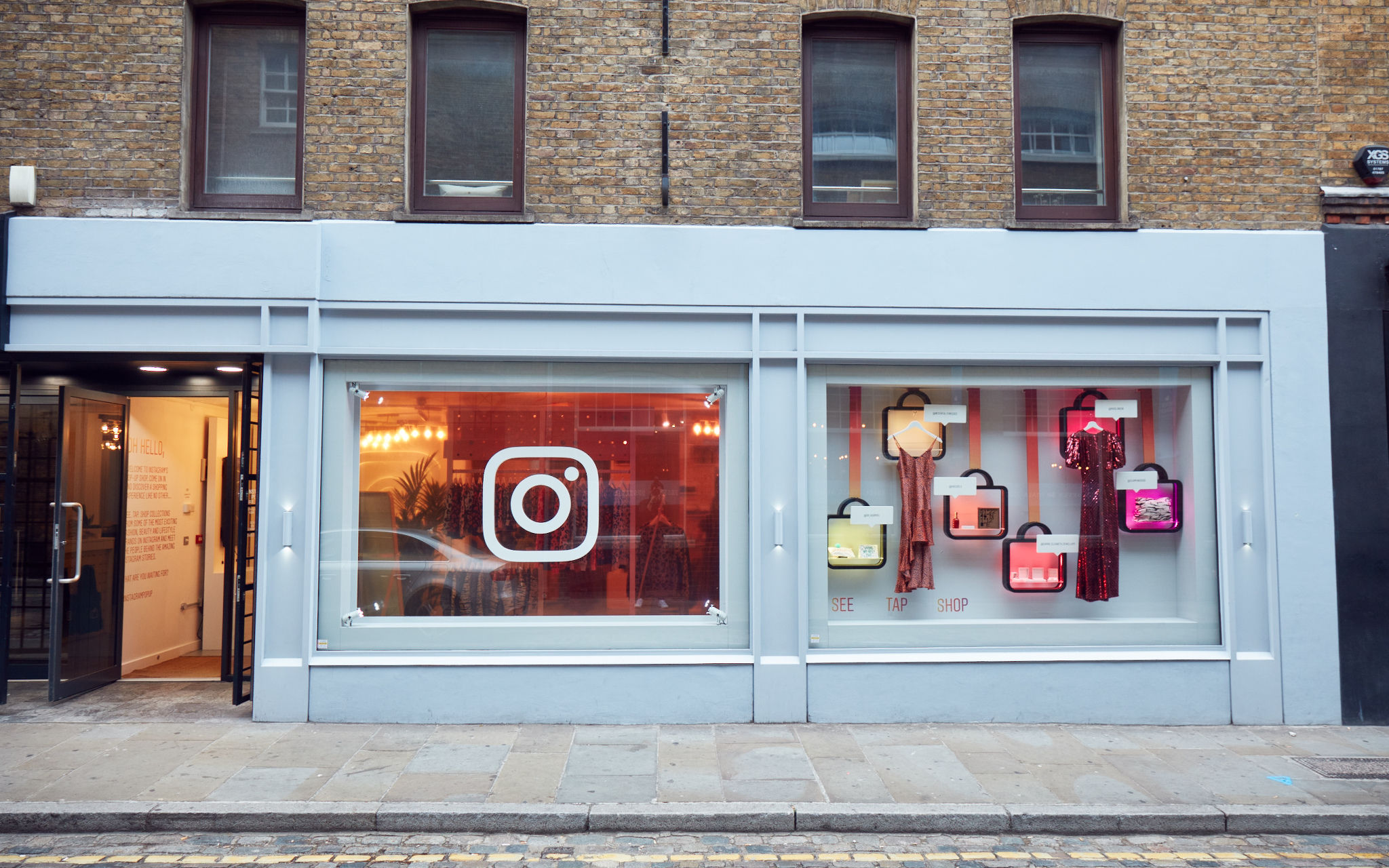 C-Instagram-Pop-Up-1_exterior-2048×1280